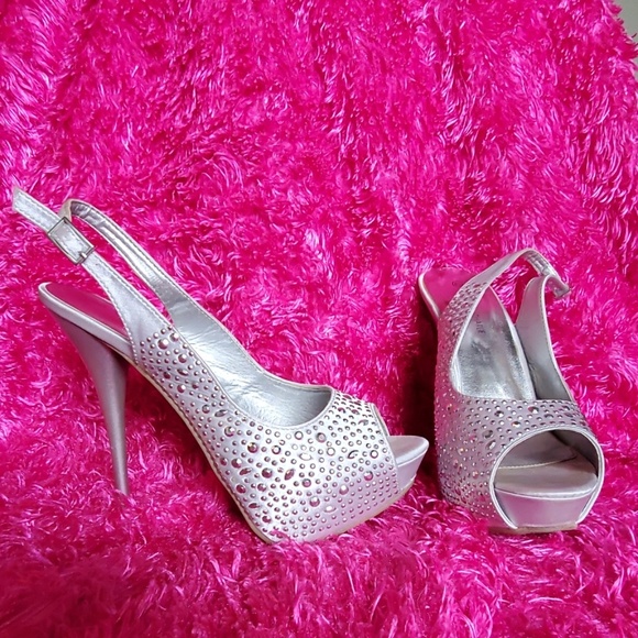 Sparkly Silver High Heels - Picture 3 of 5